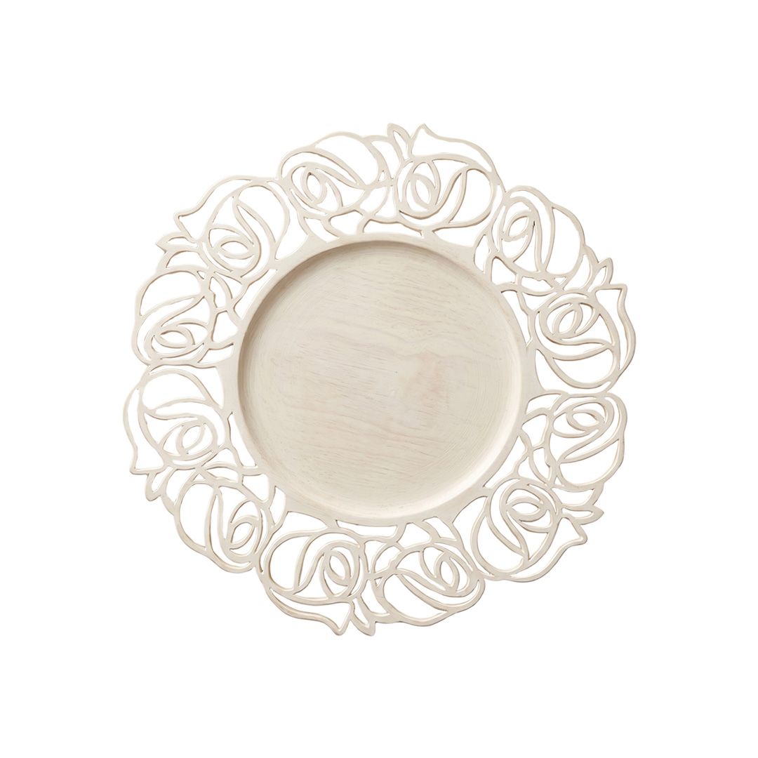 Sousplat em Madeira Recortada – Elegância Artesanal para a sua Mesa